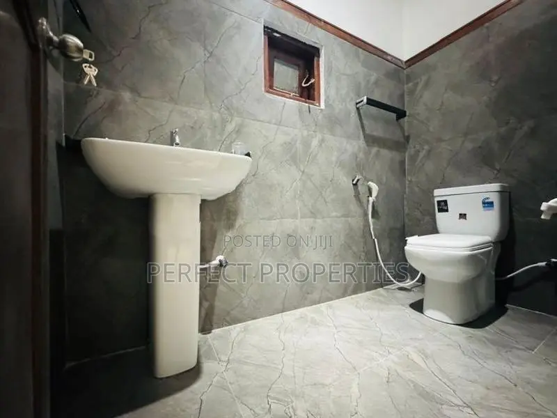 Brand New House for Sale–Wattala Mabola