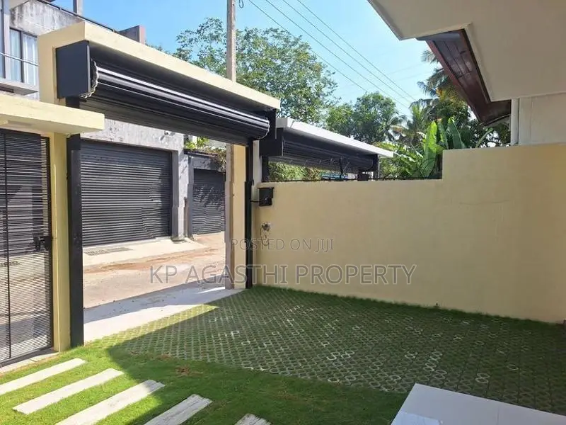 Battaramulla Luxury House for Sale