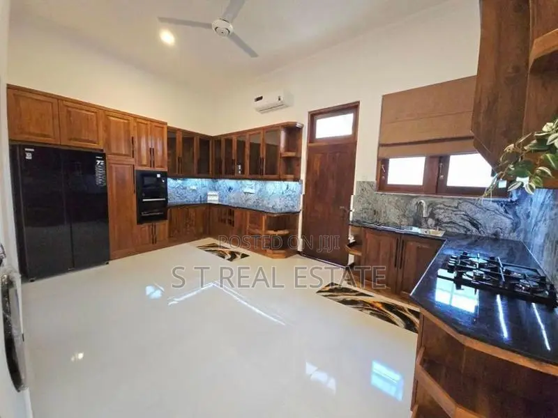 🎊Architecture Designed Luxury 3 Storey House for Sale in Pelawatta