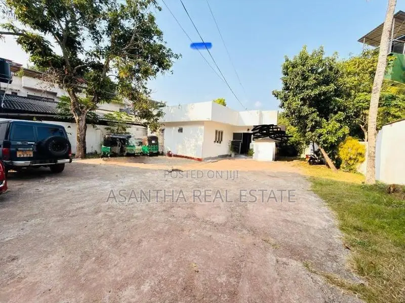 (AFA29) Single Storey House with 20P Sale Kohuwala Nugegoda