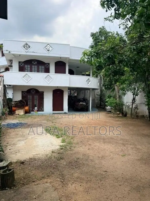 House with Land for Sale in Koswwate (p-68)