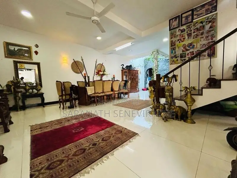Luxury House in Boralesgamuwa With Business Space & Annex
