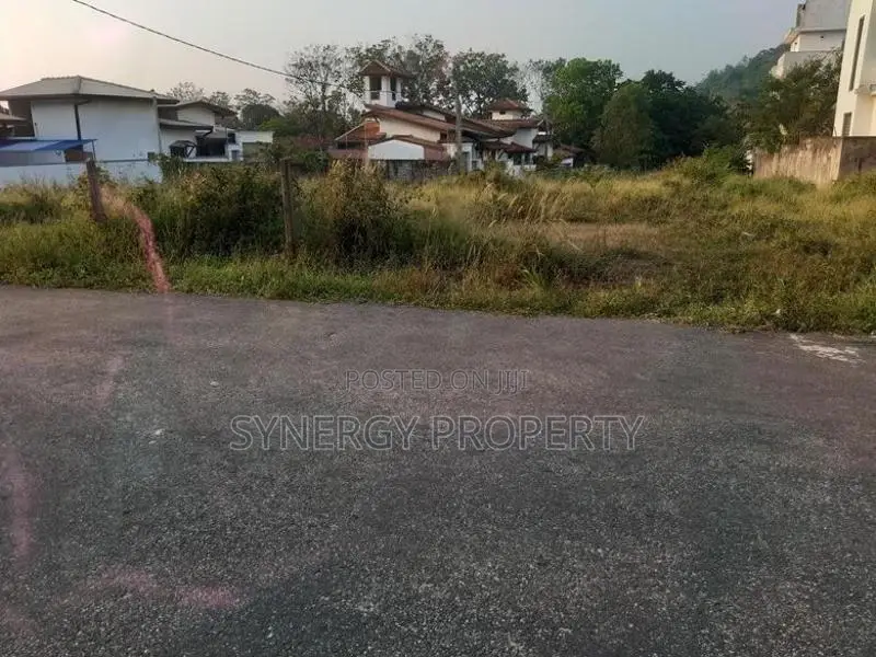Prime Land plot for sale close to athurugiriya millennium city