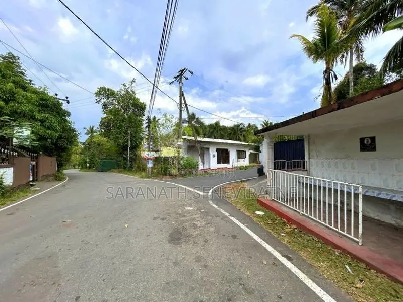 Land in Palagama Polgasowita Kesbewa - for sale
