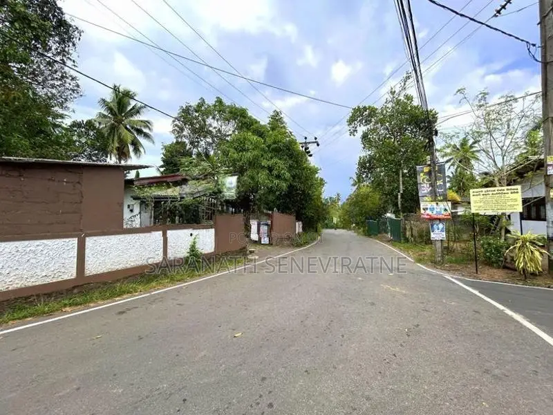 Land in Palagama Polgasowita Kesbewa - for sale