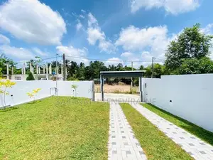 House in Almost Brand-New Condition For Sale Athurugiriya