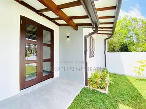 House in Almost Brand-New Condition For Sale Athurugiriya