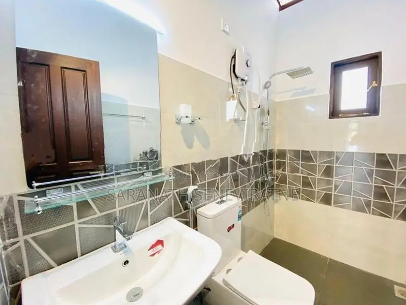 House in Almost Brand-New Condition For Sale Athurugiriya