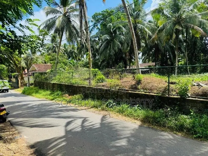 BANDARAGAMA TOWN 40 PERCHES LAND FOR SALE