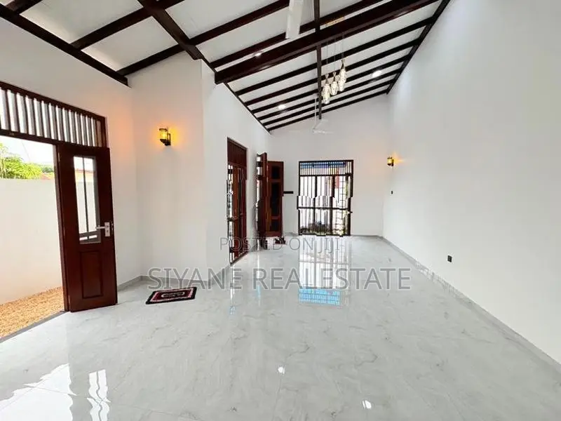 Brand New House for Sale in Thalahena