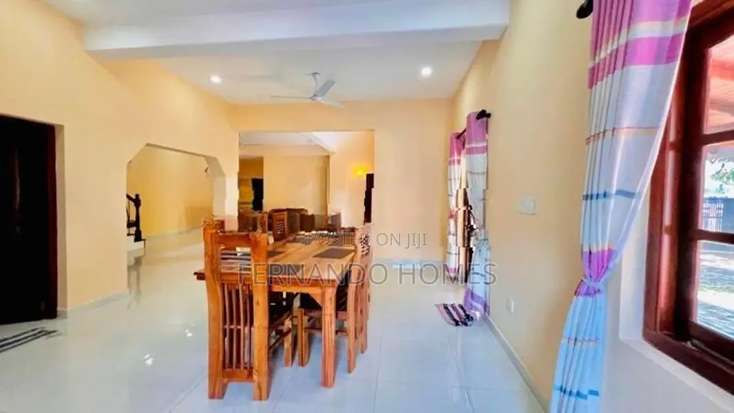 Almost Near Town 6 Bed Rooms All Attached Baths House For Sale Negombo