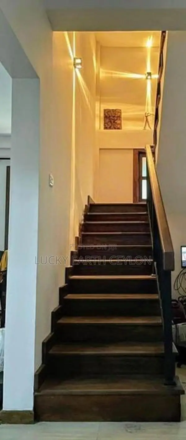 Battaramulla, 2 Story, Fully Furnished,Air Con, House For Rent (MG1319