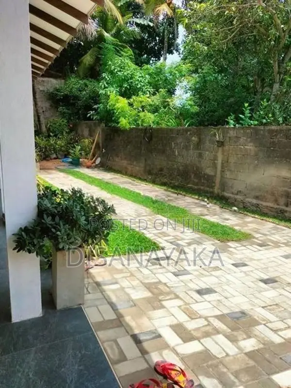 Single Storey House for Sale Kalapaluwawa Ds2072