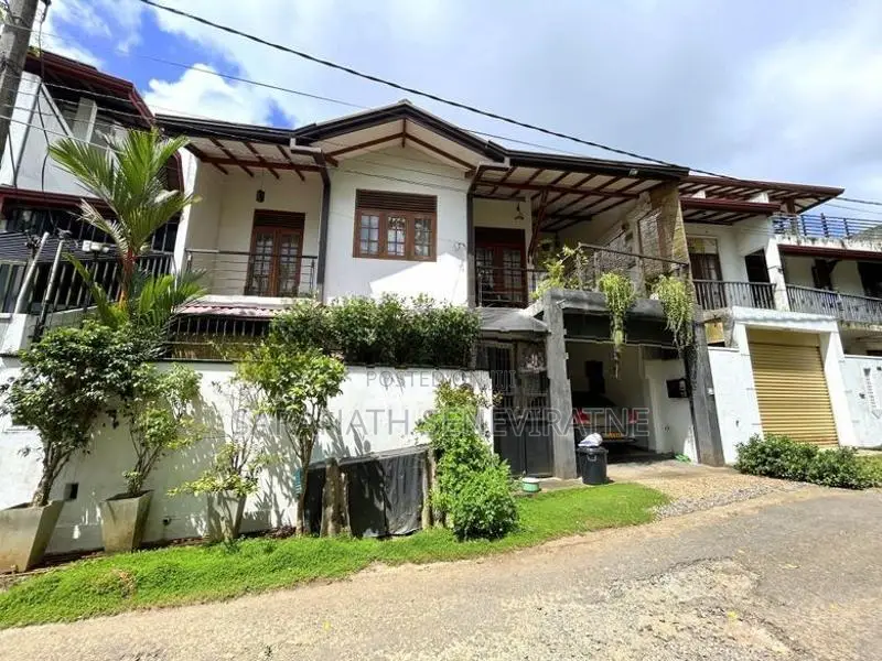 Solid Architectural House in Piliyandala for Sale