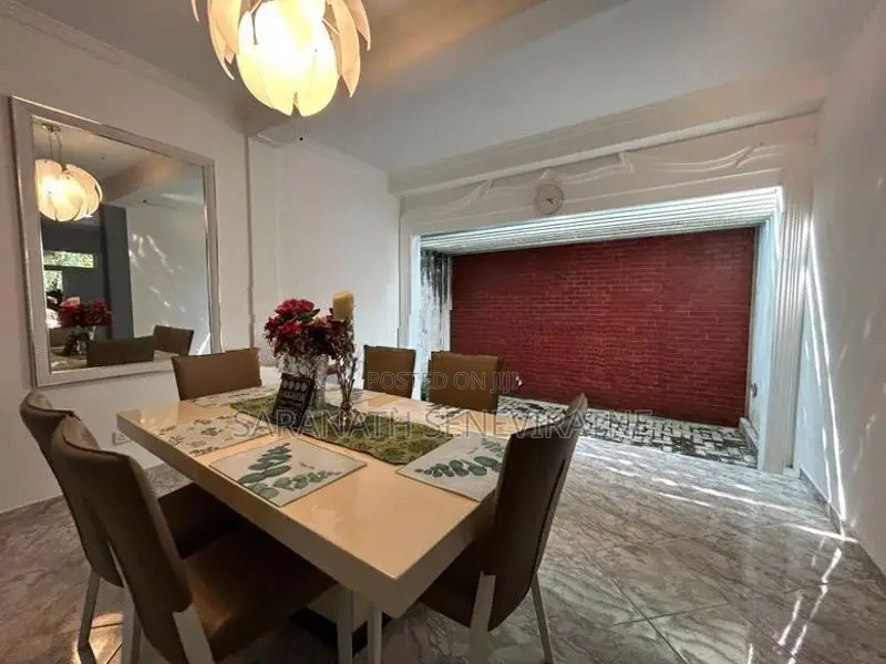 Luxury House For Sale in Katunayake - Built 28.5 perch Land Extent