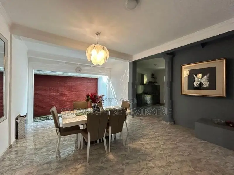 Luxury House For Sale in Katunayake - Built 28.5 perch Land Extent