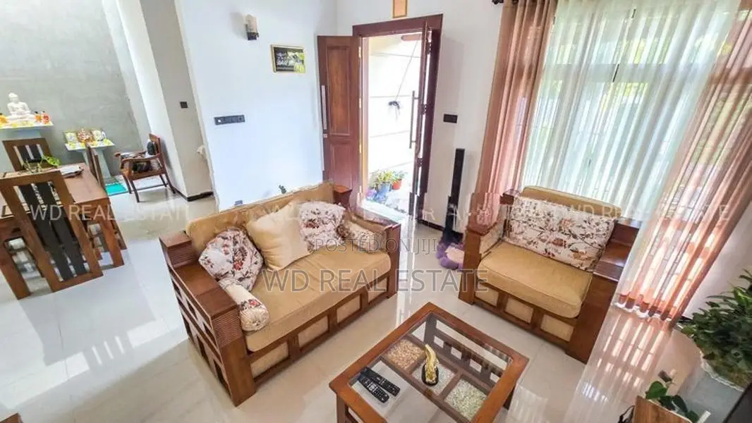 Kesbewa Kindelpitiya 10 Perch Single Storey Luxury 3BR House For Sale