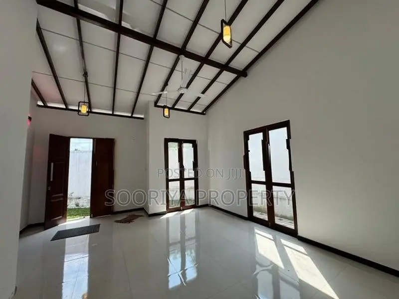 LUXURY NEW HOUSE FOR SALE IN PILIYANDALA