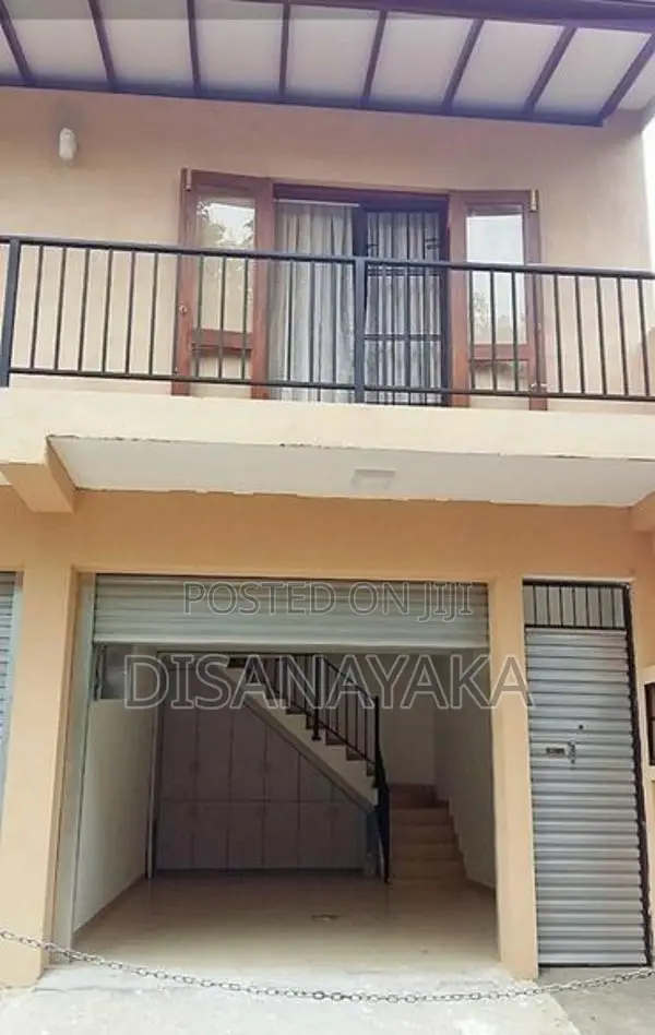 Two Storey House for Sale in Nugegoda Ds20046