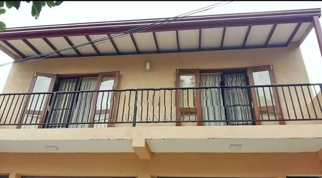Two Storey House for Sale in Nugegoda Ds20046