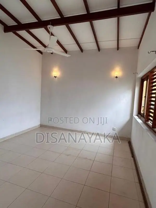 Two Storey House for Sale in Nugegoda Ds20046