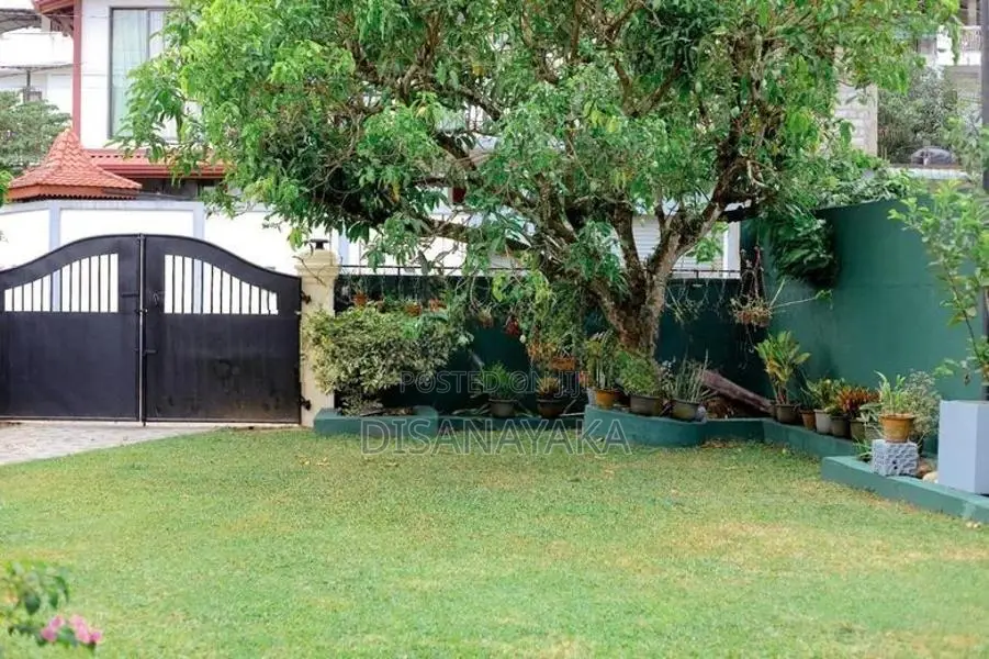 Two Storey Luxury House for Sale in Bomiriya Ds2055