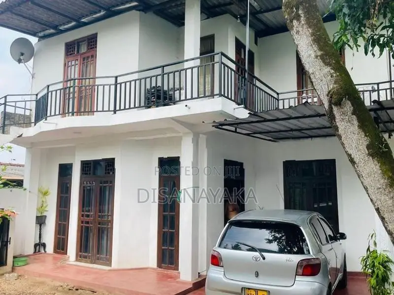 Two Storey House for Sale in Battaramulla Ds1212