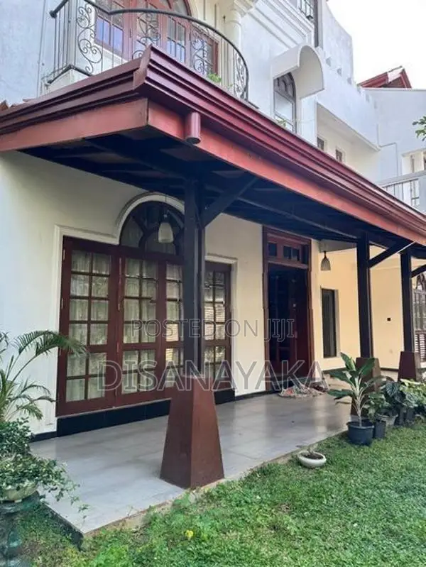 Super Three Storey House for Sale Baththaramulla Ds1165