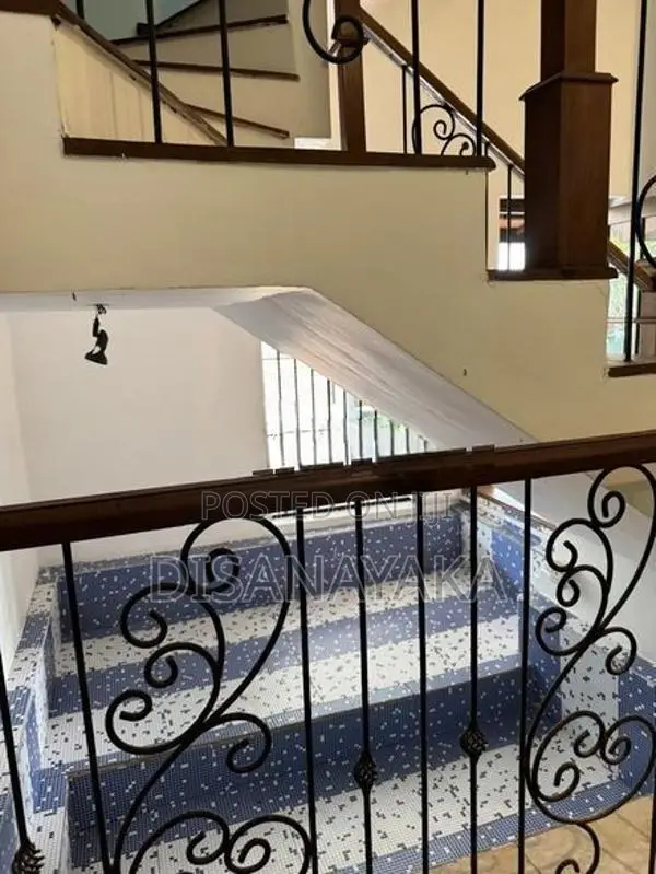 Super Three Storey House for Sale Baththaramulla Ds1165