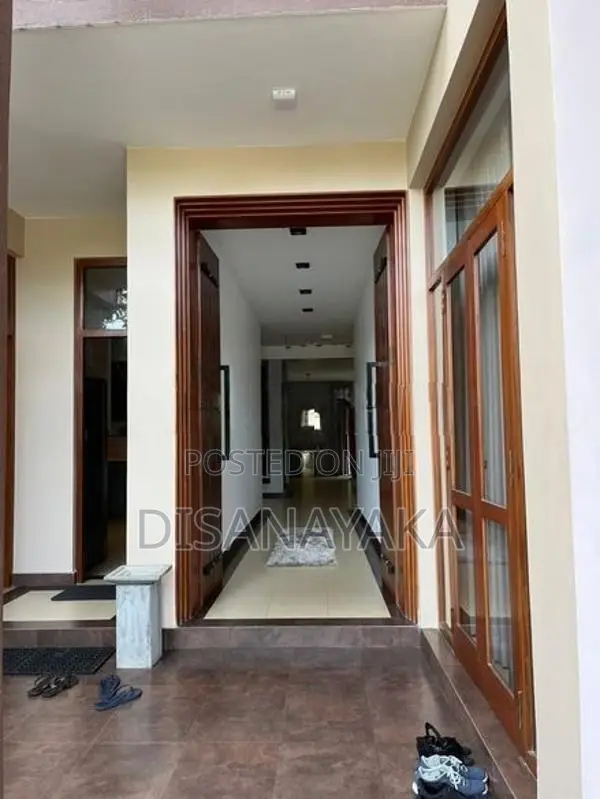 Super Luxury House for Sale Battaramulla Ds10125