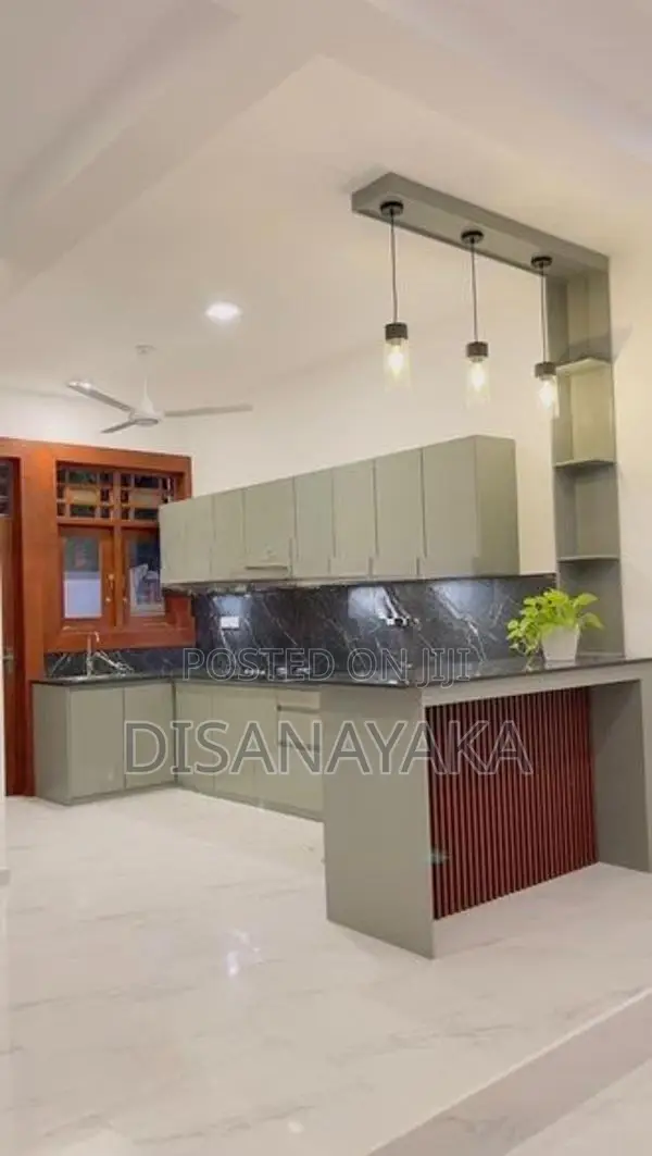 Athurugiriya Super Luxury House for Sale Ds3068