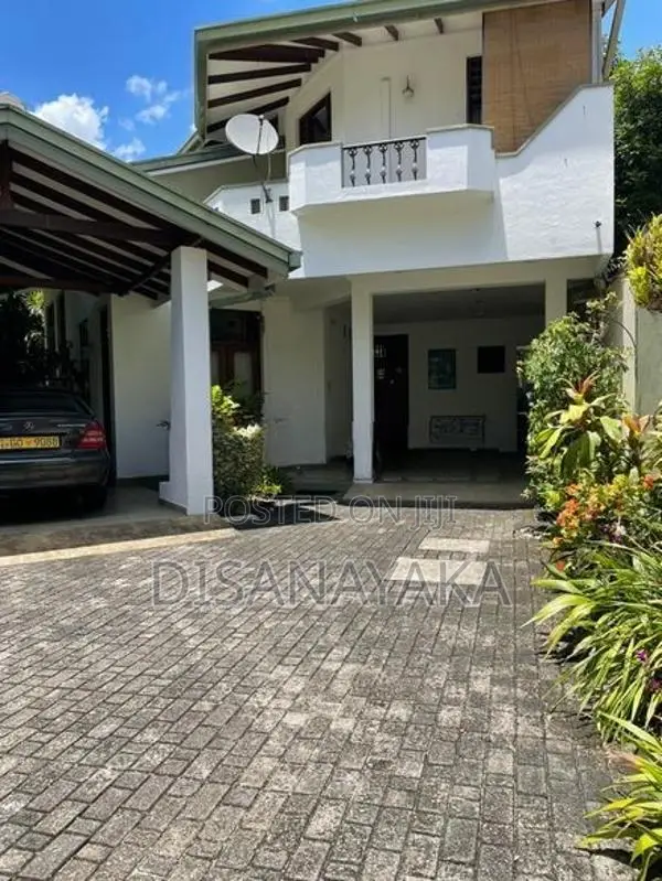 Two Storey House for Sale in Battaramulla Ds1111
