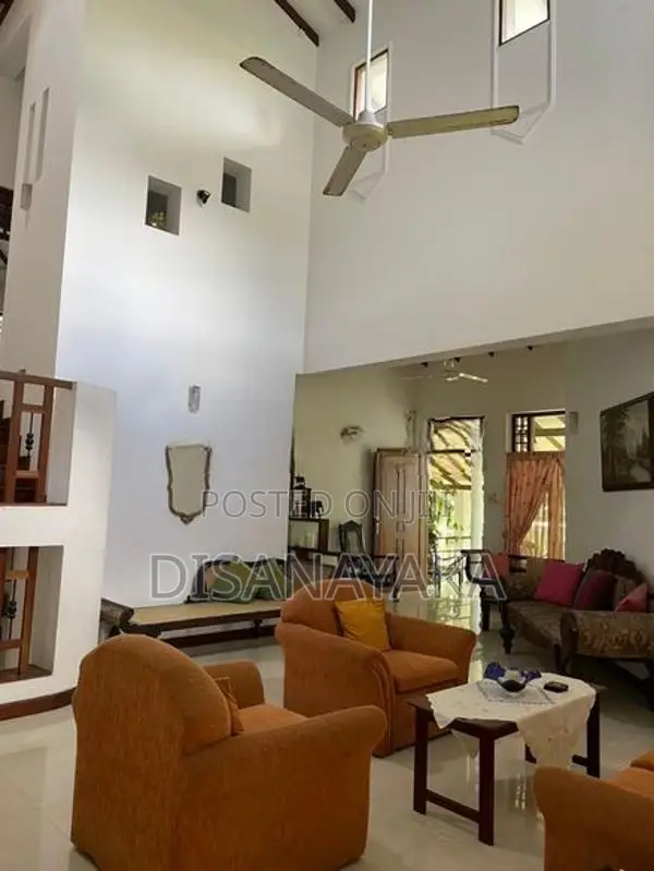 Two Storey House for Sale in Battaramulla Ds1111