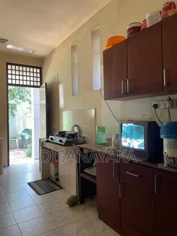 Two Storey House for Sale in Battaramulla Ds1111