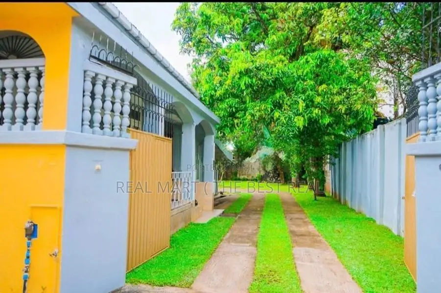COLOMBO 8 : 4BR (23.5P) SINGLE-STOREY HOUSE For Sale in Borella