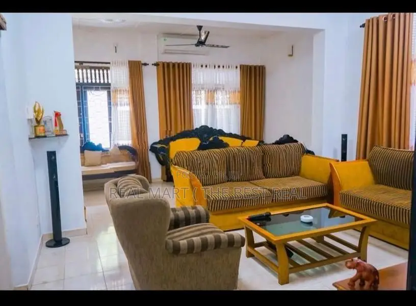 COLOMBO 8 : 4BR (23.5P) SINGLE-STOREY HOUSE For Sale in Borella