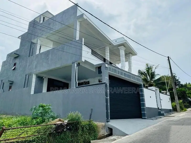 Modern brand new house at close to main bus road