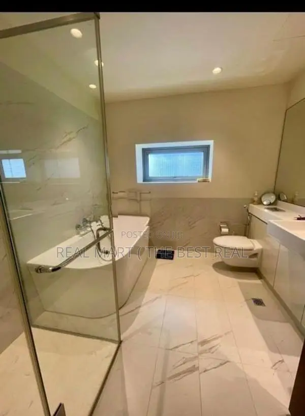 COLOMBO 02 : 2BR Luxury Apt for RENT at Cinnamon Life
