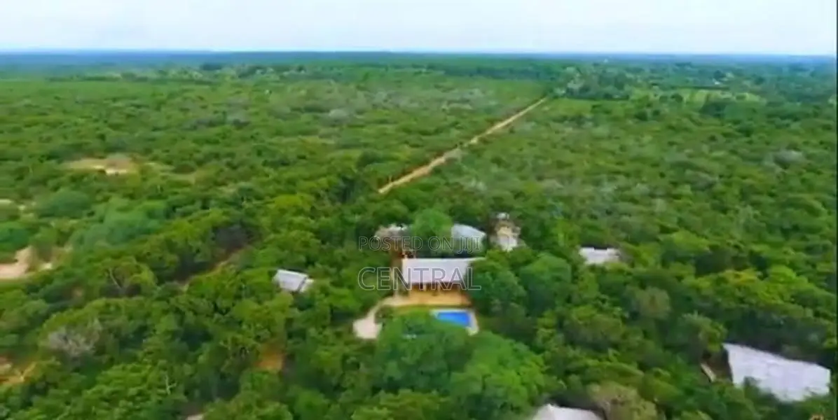 6 acres Lagoon Facing Land for sale in Wanathavilluwa (C7-9945)