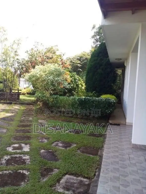 Two Storey House for Sale in Battaramulla Ds2175