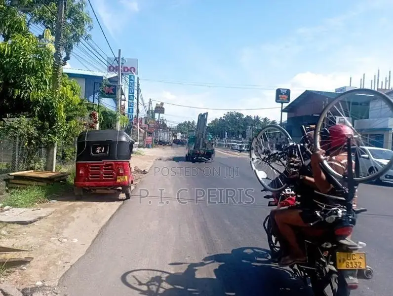 Land for sale in 3Rd kurana.Negombo, Colombo main Road.Gampaha.