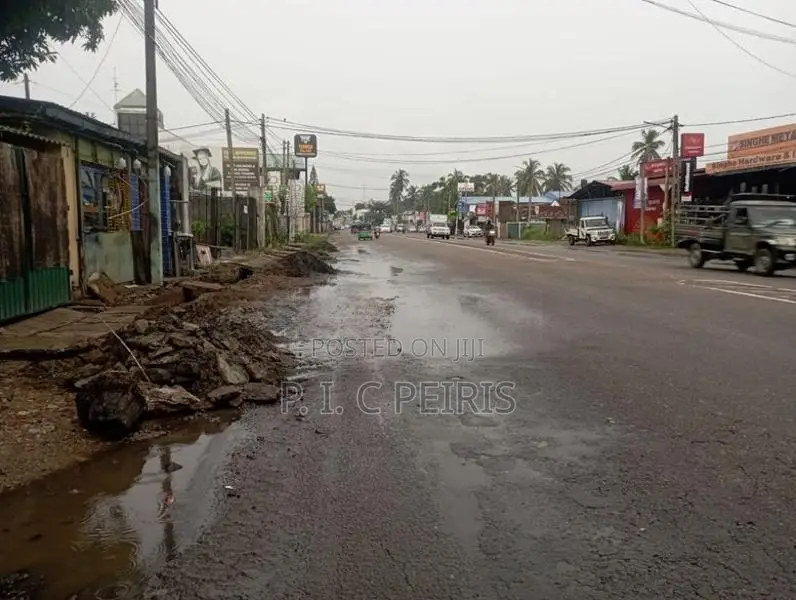 Land for sale in 3Rd kurana.Negombo, Colombo main Road.Gampaha.