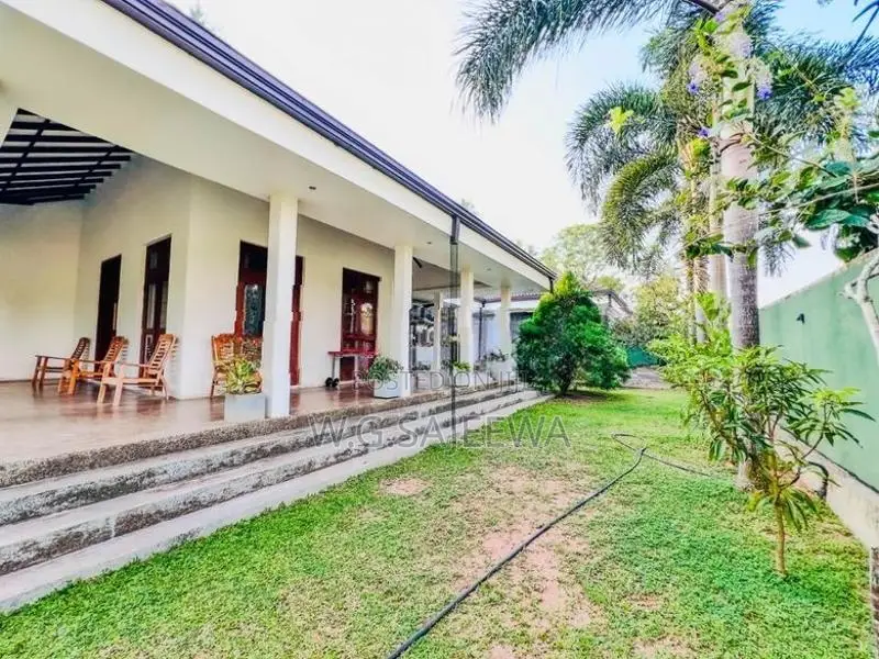Luxury Villa House For Sale in Demanhandiya Negombo