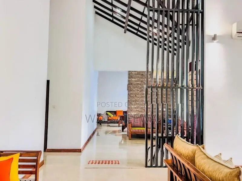 Luxury Villa House For Sale in Demanhandiya Negombo