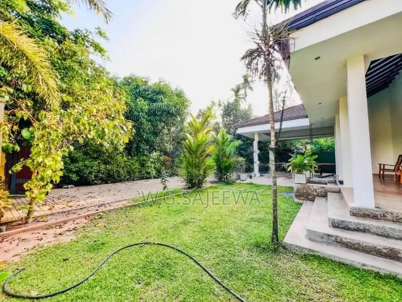 Luxury Villa House For Sale in Demanhandiya Negombo