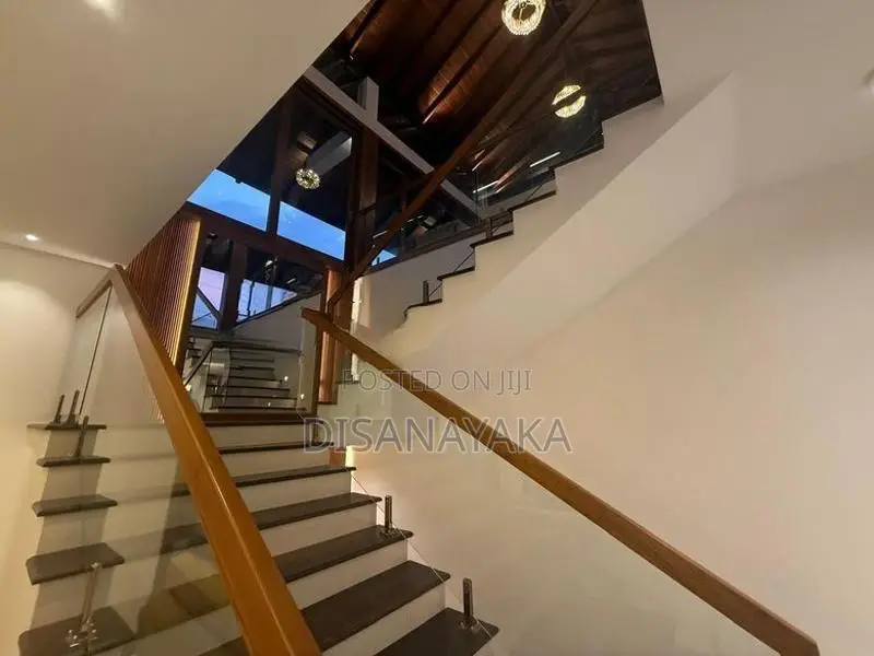 Super Luxury House for Sale in Jayanthipura, Battaramulla Ds48193
