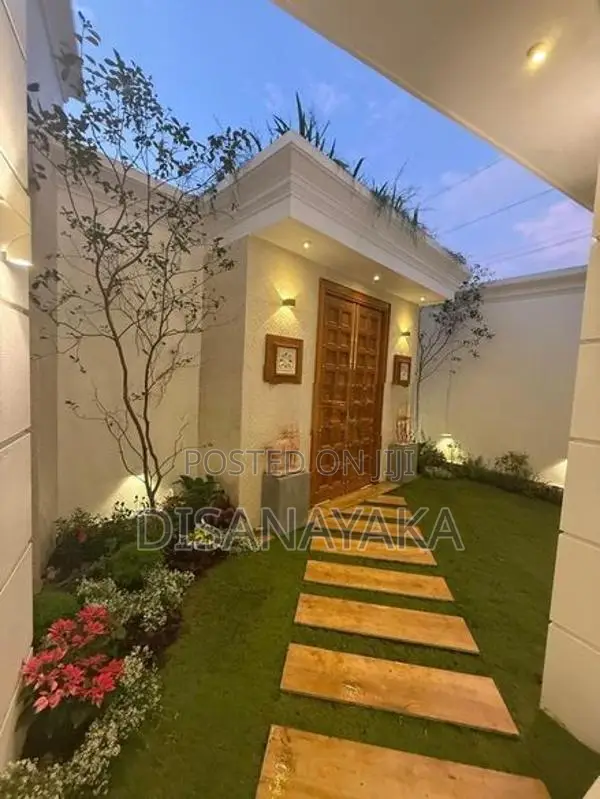 Super Luxury House for Sale in Jayanthipura, Battaramulla Ds48198