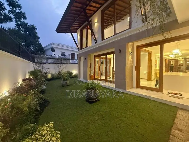 Super Luxury House for Sale in Jayanthipura, Battaramulla Ds48198