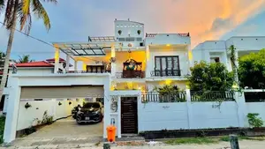 Five Bed Rooms Box Modern Solar Power AC With Luxury House Sale Negomb