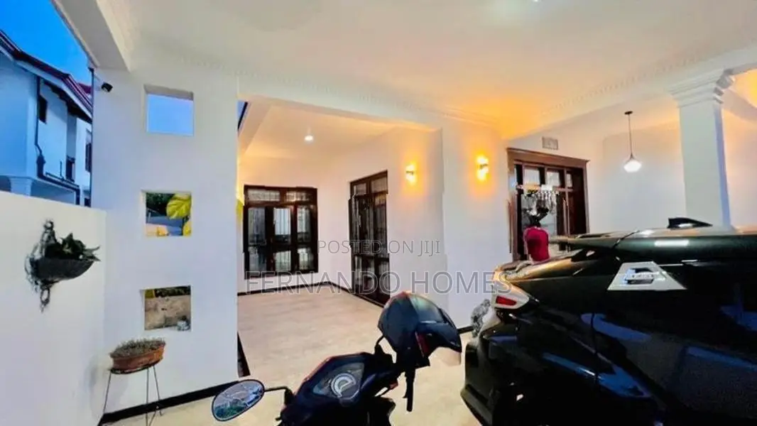 Five Bed Rooms Box Modern Solar Power AC With Luxury House Sale Negomb